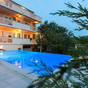 Appartement With Pool Ivana Krk, Krk Town